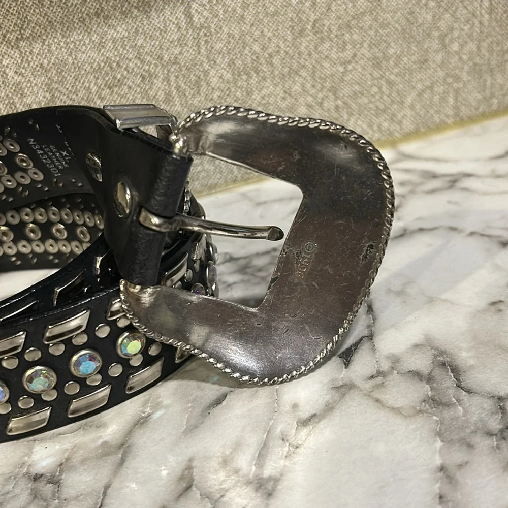 Nocona Women’s Black Leather Rhinestone Floral Design Buckle N3432301‎ Size XL
